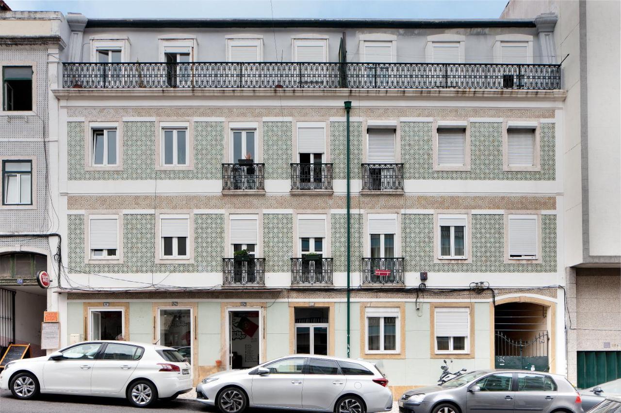 With Private Bathroom -alcantara Lissabon